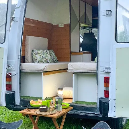 Kamp alanı Free Spirit Campervan *